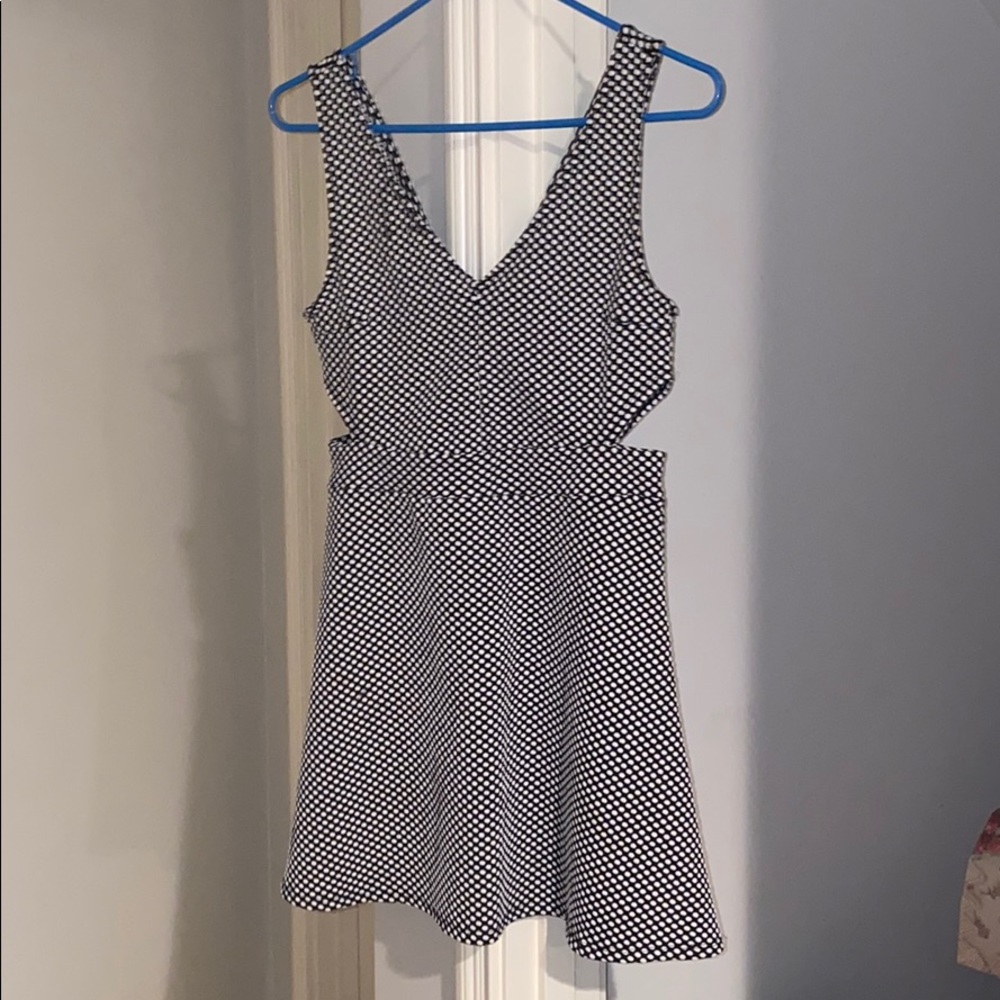 Black and white polka dot dress!